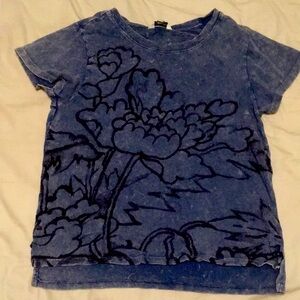 Cute Lucky Brand tee
